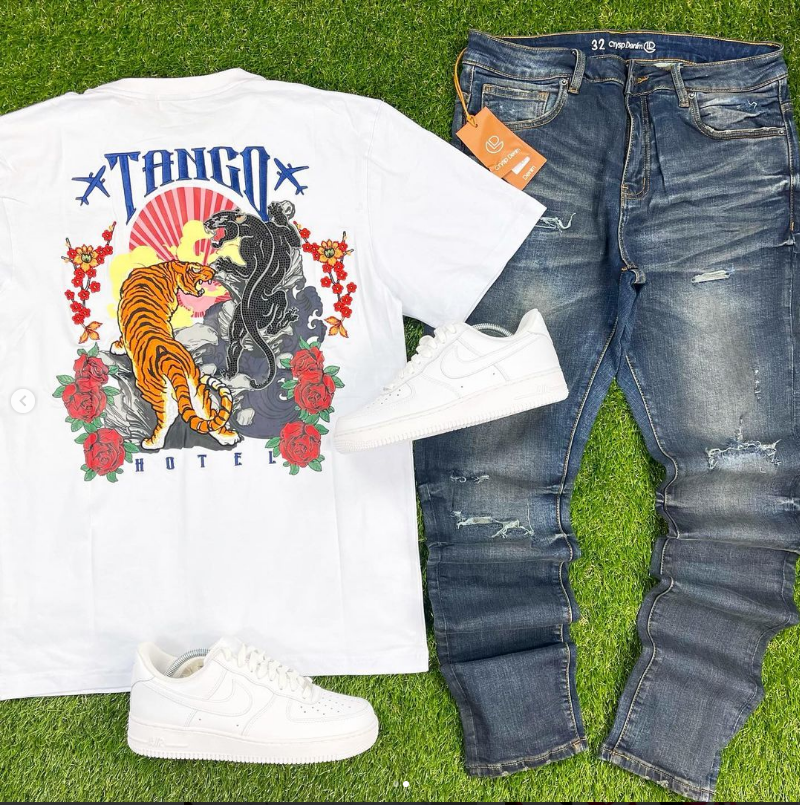 Tokoyo Holiday Tee (Wht) /D1