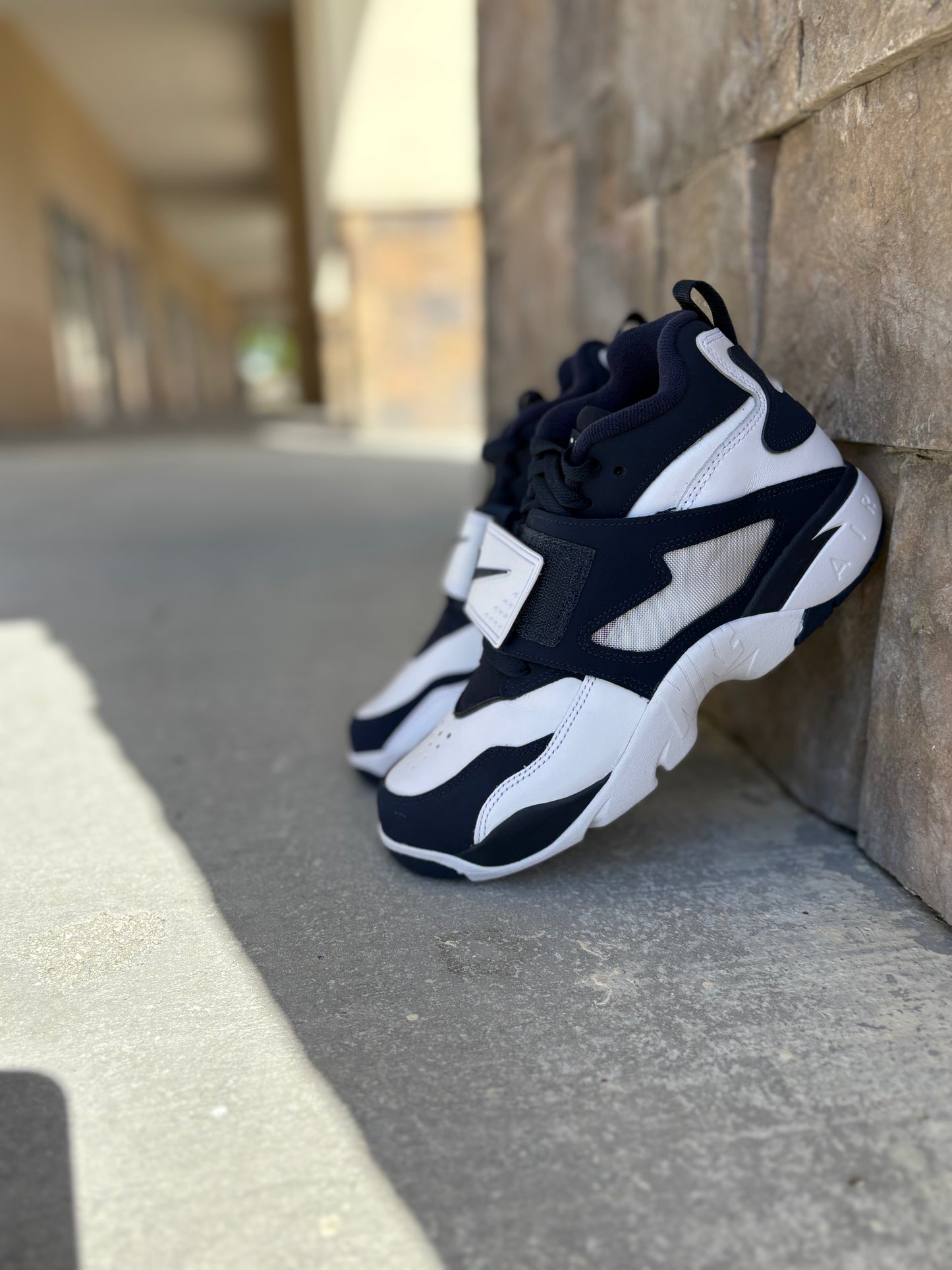 NIKE AIR DIAMOND TURF (NAVY)